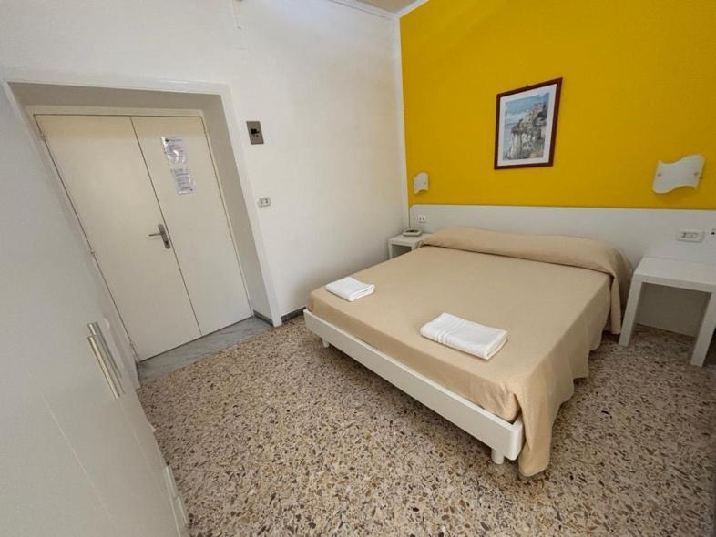 Delfino Hotel Marina di Camerota Exterior photo