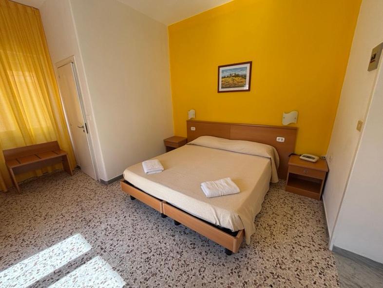 Delfino Hotel Marina di Camerota Exterior photo